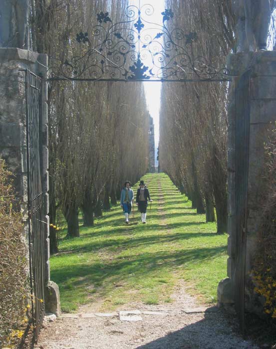 Les-gentilhommes-se-promenent